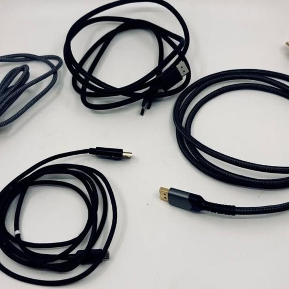 Premium Cable Lot — USB-C to DisplayPort 4K + JSAUX HDMI + DisplayPort + USB-C C